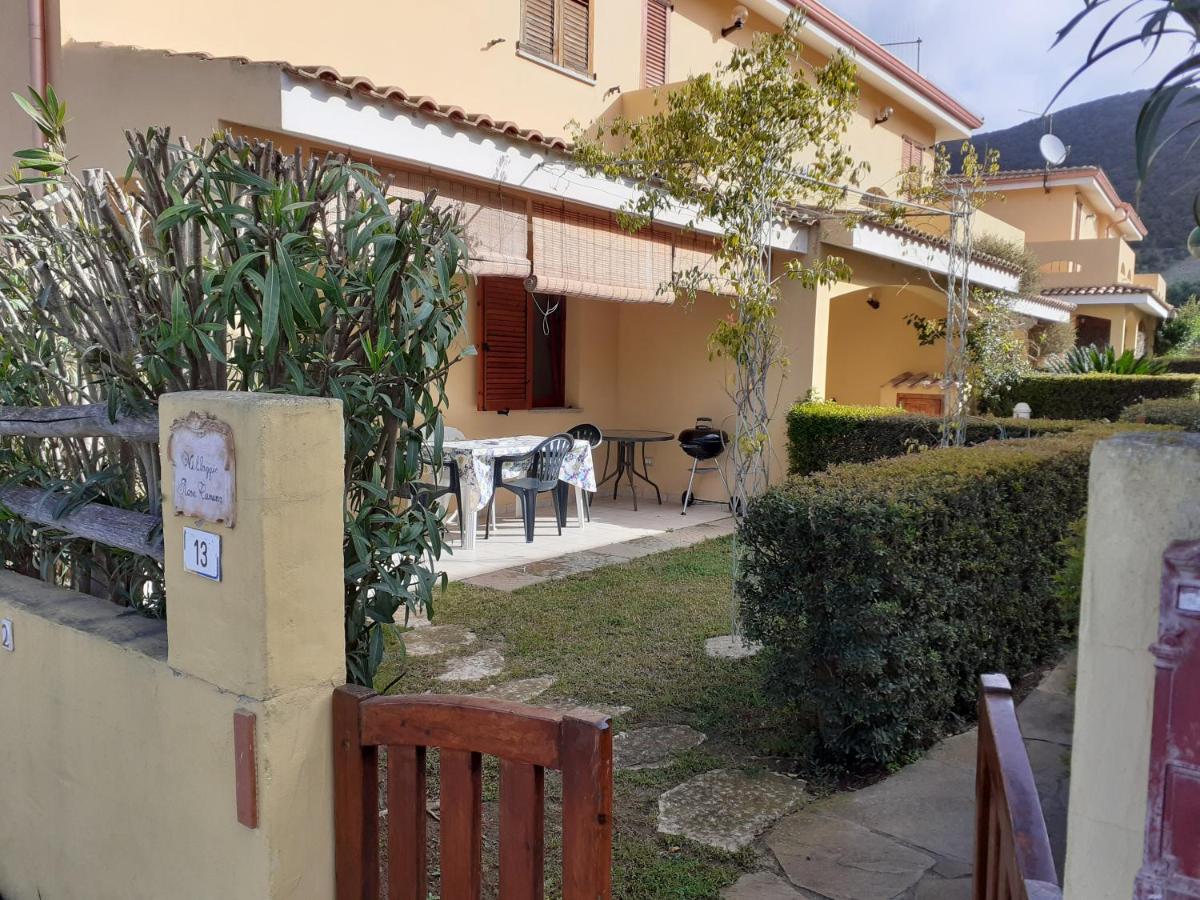 Villa Su Due Livelli Super Accessoriata SantʼAnna Arresi Exterior foto