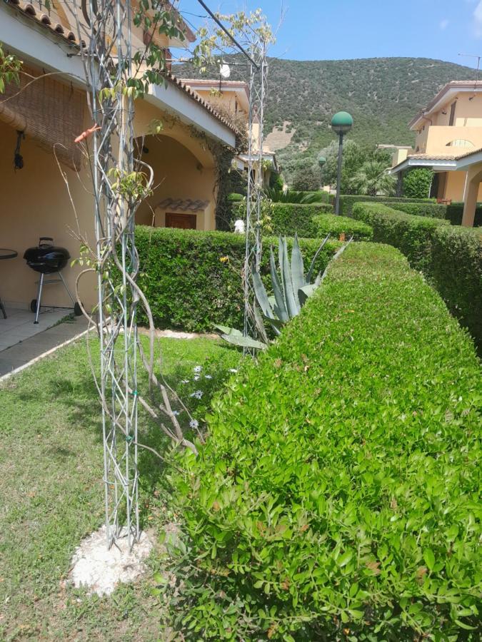 Villa Su Due Livelli Super Accessoriata SantʼAnna Arresi Exterior foto
